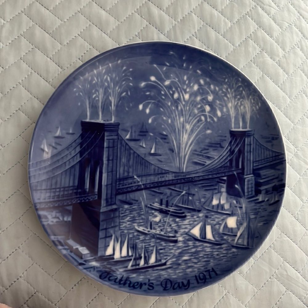 Berlin Father’s Day blue China plate 1971